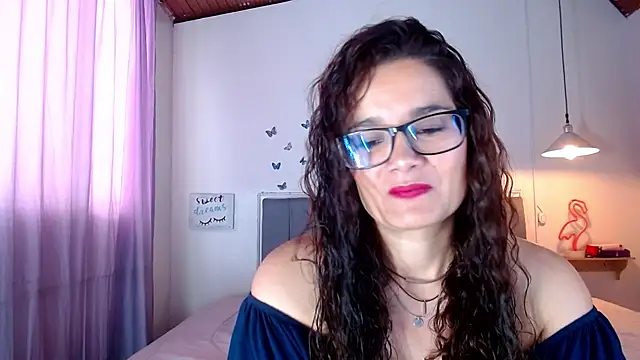 Snapshot of Rose_Thompson1 chatting on 03-15-25, 02:23 Rose Thompson1 online show from 03-15-25, 02:23