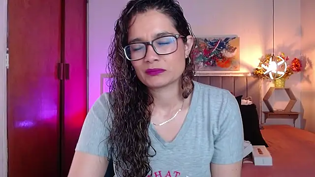 Snapshot of Rose_Thompson1 chatting on 10-02-25, 01:36 Rose Thompson1 online show from 10-02-25, 01:36