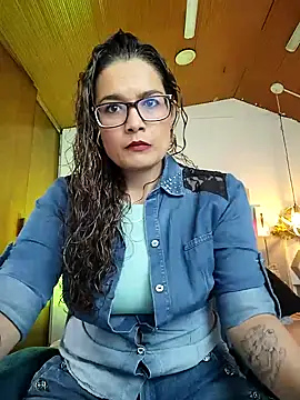 Snapshot of Rose_Thompson1 chatting on 10-03-25, 01:34 Rose Thompson1 online show from 10-03-25, 01:34
