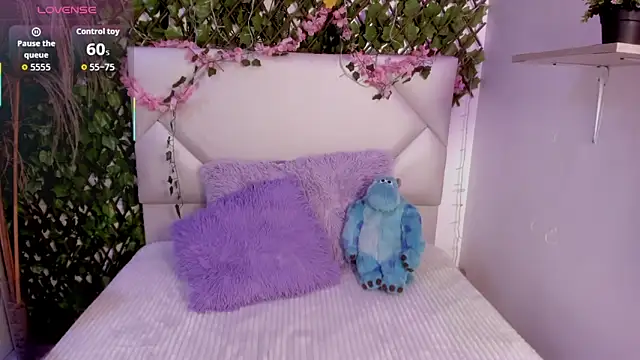 Abby Piink online show from 11-20-25, 03:45