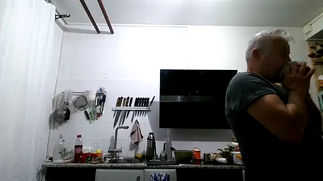 Berg Boy online show from 04-11-26, 02:52