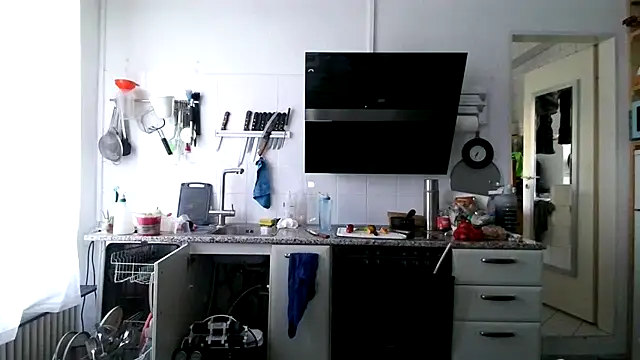 Berg Boy online show from 05-31-26, 05:35