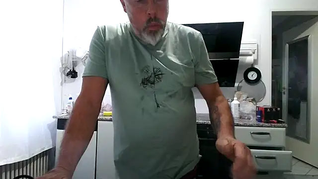 Berg Boy online show from 07-14-26, 04:06
