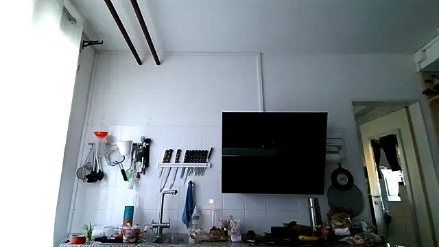Snapshot of Berg_Boy chatting on 05-22-26, 05:16 Berg Boy online show from 05-22-26, 05:16