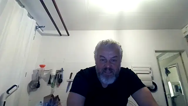 Berg Boy online show from 12-16-25, 05:22