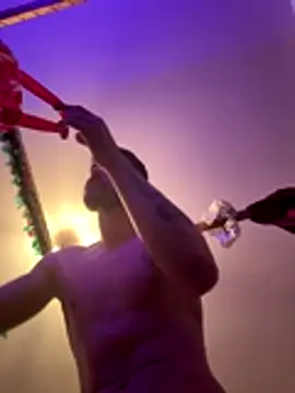 Hugo34bg online show from 12-20-25, 02:47