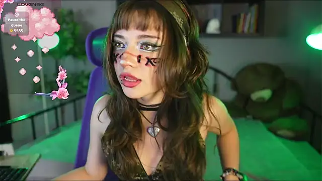 Miyuki wolf online show from 10-31-25, 09:22