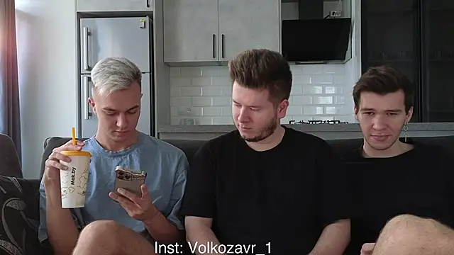 boys sobolisha online show from 10-12-25, 01:23