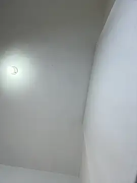 Snapshot of Ivelleee_ chatting on 05-28-26, 10:48 Ivelleee online show from 05-28-26, 10:48