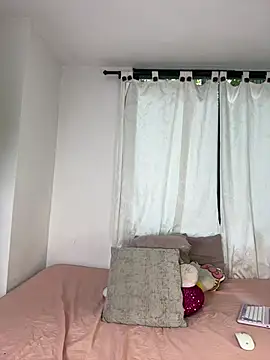 Ivelleee  online show from 02-28-26, 04:17