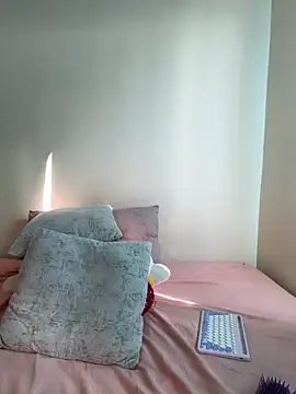 Snapshot of Ivelleee_ chatting on 11-17-25, 08:46 Ivelleee online show from 11-17-25, 08:46