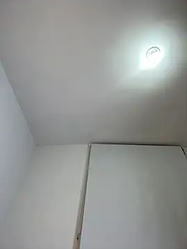 Snapshot of Ivelleee_ chatting on 05-17-26, 12:21 Ivelleee online show from 05-17-26, 12:21