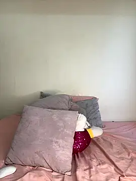 Snapshot of Ivelleee_ chatting on 11-12-25, 09:07 Ivelleee online show from 11-12-25, 09:07