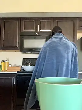 Snapshot of anthonyroth chatting on 02-19-26, 04:59 anthonyroth online show from 02-19-26, 04:59