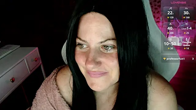 Snapshot of BellaStar84 chatting on 06-30-26, 06:02 BellaStar84 online show from 06-30-26, 06:02