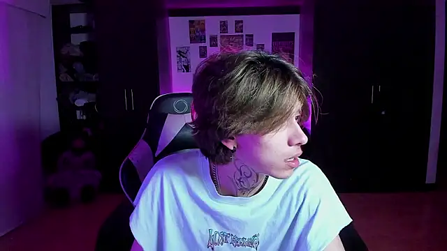 xIce Boy online show from 03-19-26, 03:50