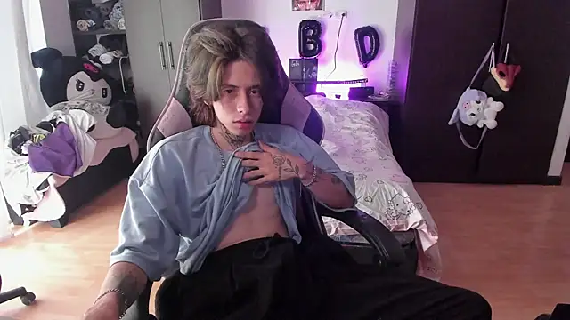 xIce Boy online show from 01-18-26, 02:31