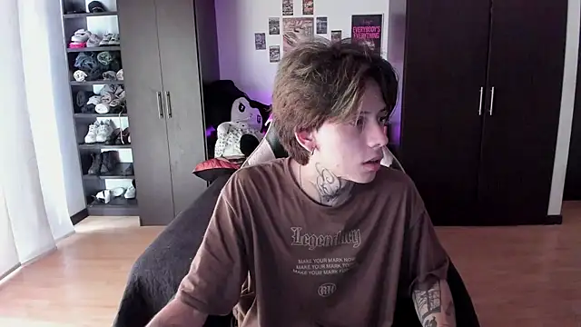 xIce Boy online show from 02-10-26, 01:54