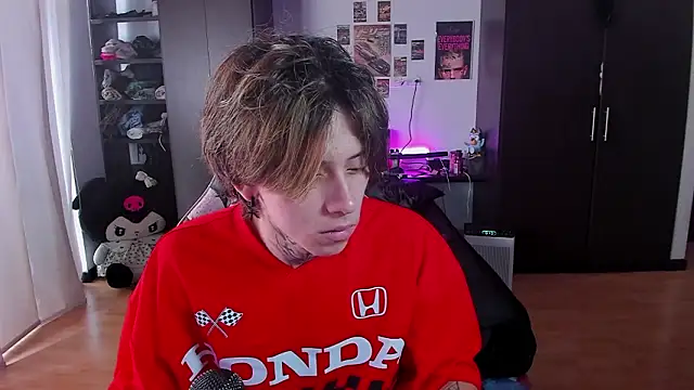 xIce Boy online show from 03-16-26, 01:48