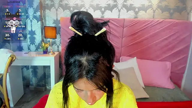 Karin Ks online show from 02-12-26, 02:44