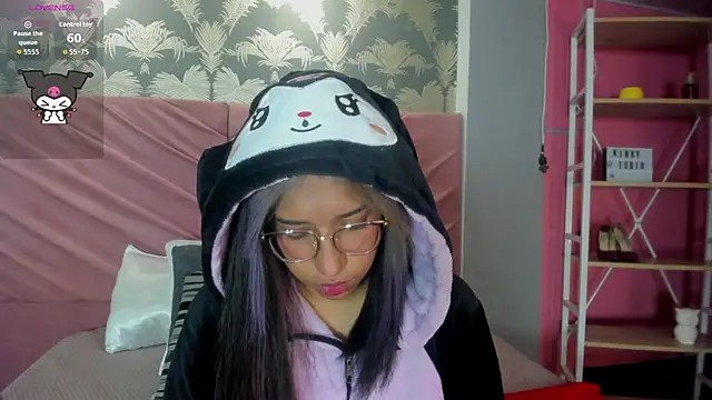 Karin Ks online show from 12-05-25, 02:54