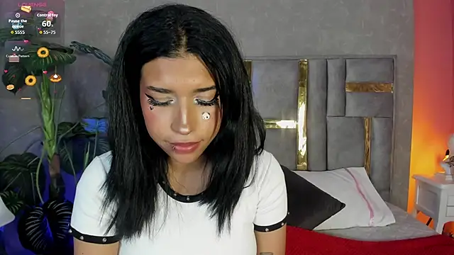 Karin Ks online show from 06-18-26, 03:05
