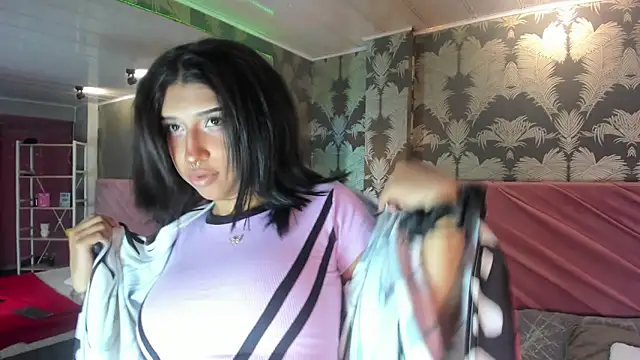 Snapshot of Karin_Ks chatting on 04-23-26, 03:02 Karin Ks online show from 04-23-26, 03:02
