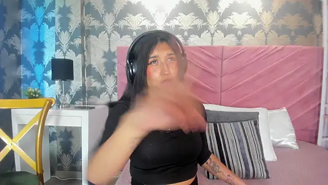 Karin Ks online show from 10-23-25, 07:12