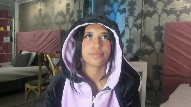 Karin Ks online show from 10-06-25, 07:14