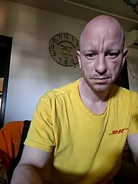 Snapshot of svenpfeifer chatting on 04-23-26, 06:42 svenpfeifer online show from 04-23-26, 06:42