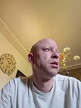 Snapshot of svenpfeifer chatting on 04-17-26, 11:13 svenpfeifer online show from 04-17-26, 11:13