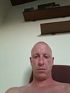 Snapshot of svenpfeifer chatting on 08-05-26, 06:13 svenpfeifer online show from 08-05-26, 06:13