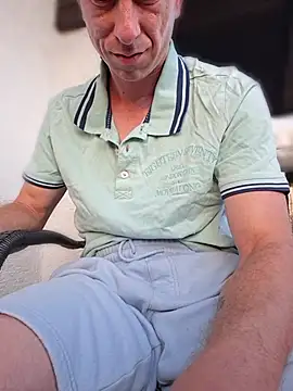 Snapshot of svenpfeifer chatting on 07-17-26, 03:59 svenpfeifer online show from 07-17-26, 03:59