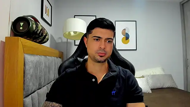 Dante Storm online show from 12-22-25, 04:07