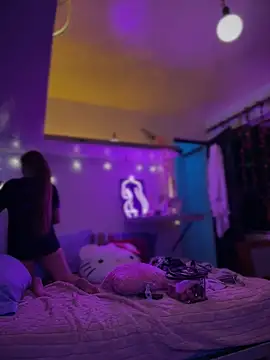 LoganPeny online show from 12-05-25, 07:40