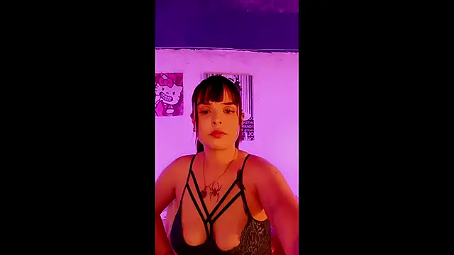 Snapshot of LoganPeny chatting on 03-19-25, 05:19 LoganPeny online show from 03-19-25, 05:19