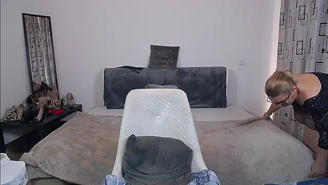 Snapshot of SharronAlexa chatting on 01-17-26, 11:25 SharronAlexa online show from 01-17-26, 11:25