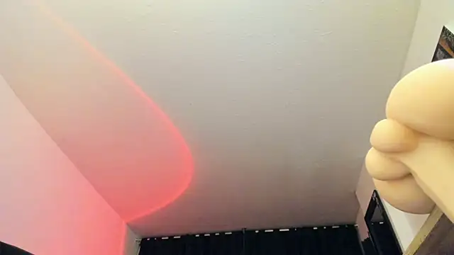 Hat girl online show from 12-04-25, 03:16