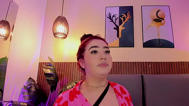 Snapshot of MelinaCruz chatting on 06-05-26, 01:21 MelinaCruz online show from 06-05-26, 01:21