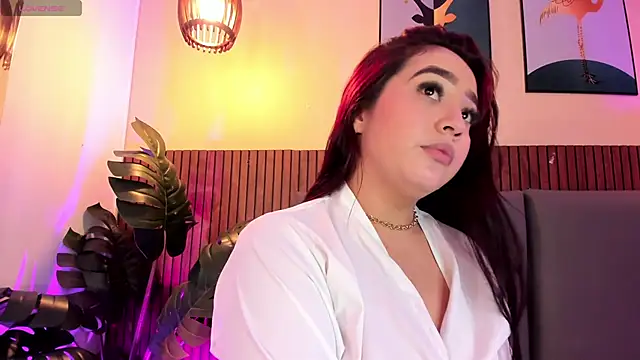 Snapshot of MelinaCruz chatting on 05-23-26, 02:21 MelinaCruz online show from 05-23-26, 02:21
