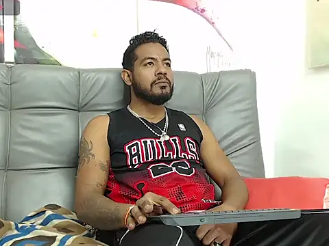 BladeFoxxx1 online show from 09-17-25, 10:28