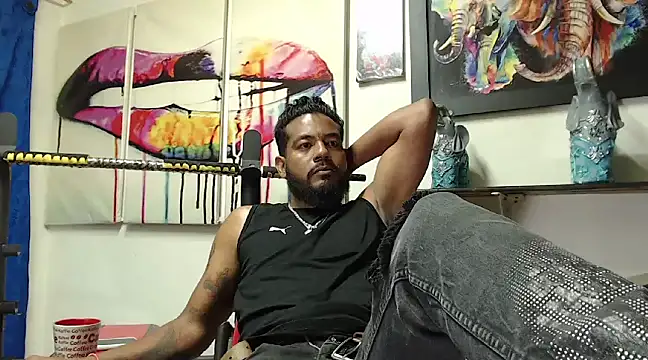 BladeFoxxx1 online show from 03-23-25, 06:26