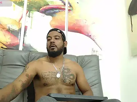 BladeFoxxx1 online show from 11-25-25, 03:29