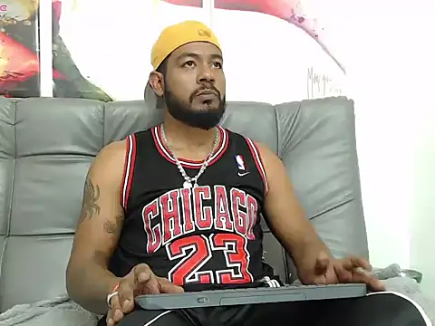 BladeFoxxx1 online show from 10-26-25, 11:49