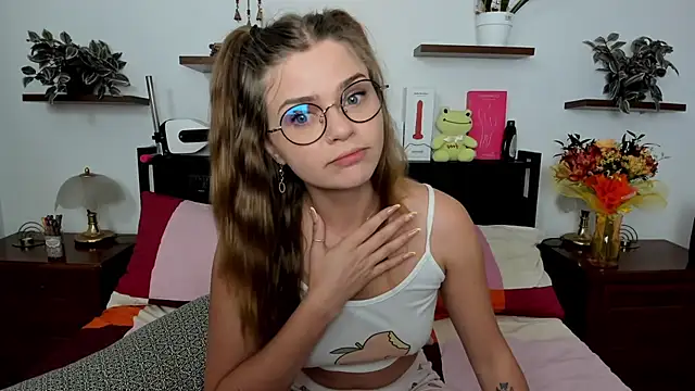 HaleyReedme online show from 06-07-26, 07:02