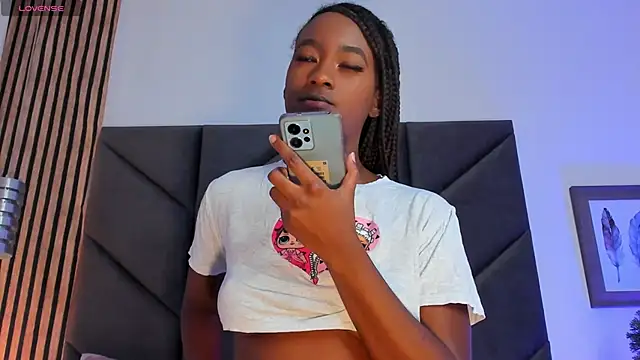 Kendallross28 online show from 09-16-25, 01:56