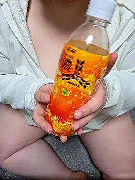 Snapshot of sakusaku_00123 chatting on 10-12-25, 01:45 sakusaku 00123 online show from 10-12-25, 01:45