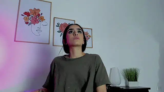 alana 111 online show from 09-26-25, 03:13