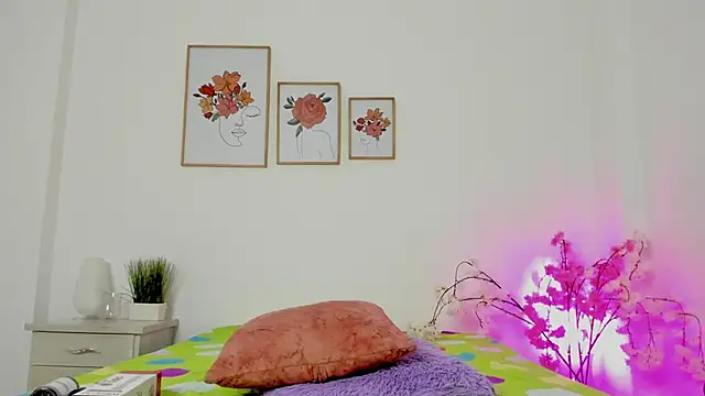 alana 111 online show from 10-07-25, 02:45