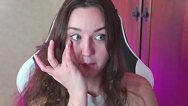 CherryTouss online show from 04-18-26, 07:54